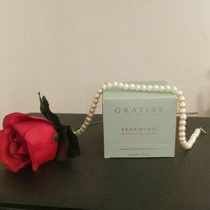 GRATiAE Renewing Moisturizing Cream